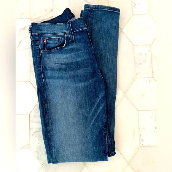 Hudson Jean's Medium Wash Midrise Nico super Skinny - Picture 2 of 9